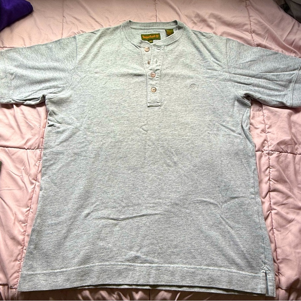 Timberland Shirt | Neck Button
Slightly Used
Size: Medium
Color: Gray